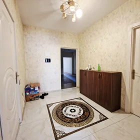 In Baku 75.0 m² apartment is for rent - Image 9