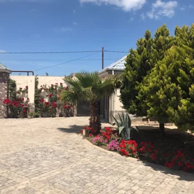 In nan 160.0 m² house with 4.0 rooms is for rent - Image 9