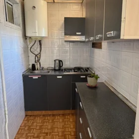 In Baku 80.0 m² apartment is for rent - Image 2