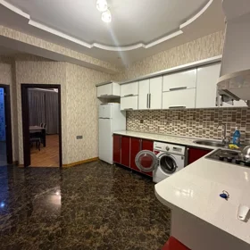 In Baku 88.0 m² apartment is for rent - Image 5
