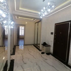 In Baku 99.0 m² apartment is for sale - Image 4