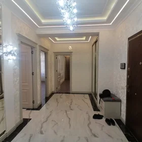 In Baku 99.0 m² apartment is for sale - Image 10