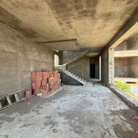 In Baku 435.0 m² house with 6.0 rooms is for sale - Image 8