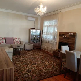 In Baku 200.0 m² house with 5.0 rooms is for sale - Image 3