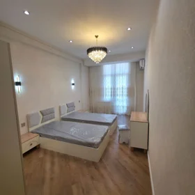 In Baku 110.0 m² apartment is for rent - Image 6