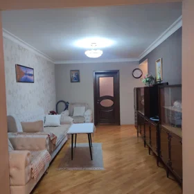 In Baku 70.0 m² apartment is for rent - Image 3
