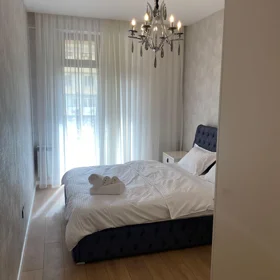 In Baku 70.0 m² apartment is for rent - Image 5