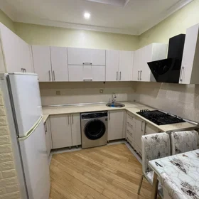 In Baku 65.0 m² apartment is for rent - Image 9