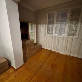 In Baku 70.0 m² apartment is for rent - Image 2
