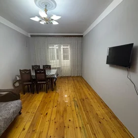 In Baku 70.0 m² apartment is for rent - Image 3