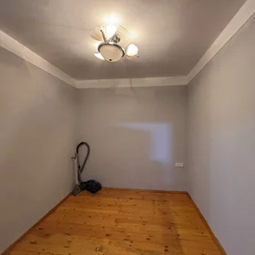 In Baku 70.0 m² apartment is for rent - Image 8