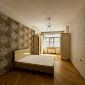 In Baku 94.0 m² apartment is for rent - Image 3