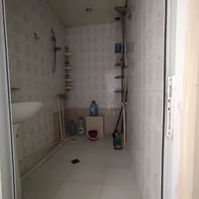 In Baku 65.0 m² apartment is for sale - Image 7