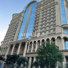 In Baku 175.0 m² apartment is for rent - Image 3
