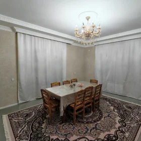 In Baku 270.0 m² house with 7.0 rooms is for sale - Image 3