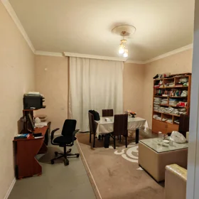 In Baku 270.0 m² house with 7.0 rooms is for sale - Image 6