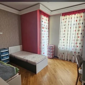 In Baku 120.0 m² apartment is for rent - Image 3