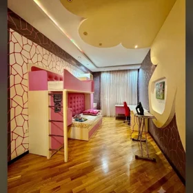 In Baku 110.0 m² apartment is for rent - Image 3