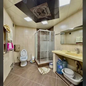 In Baku 110.0 m² apartment is for rent - Image 5
