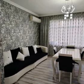 In Baku 70.0 m² apartment is for sale - Image 3