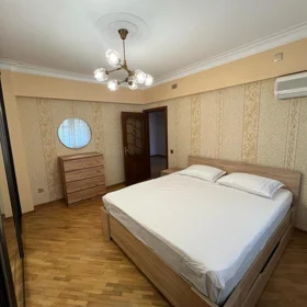 In Baku 110.0 m² apartment is for rent - Image 5