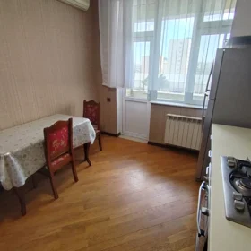 In Baku 90.0 m² apartment is for rent - Image 2