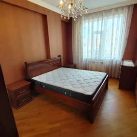 In Baku 90.0 m² apartment is for rent - Image 3