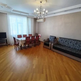 In Baku 90.0 m² apartment is for rent - Image 6