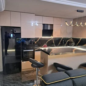 In Baku 110.0 m² apartment is for sale - Image 6
