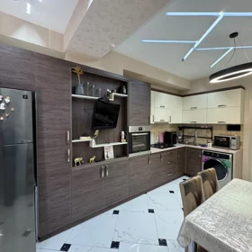 In Baku 120.0 m² apartment is for sale - Image 8