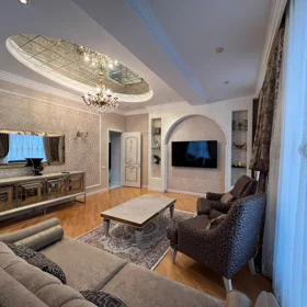 In Baku 128.0 m² apartment is for sale - Image 4