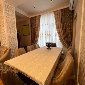 In Baku 128.0 m² apartment is for sale - Image 5