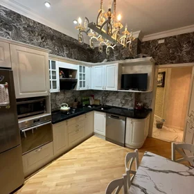 In Baku 128.0 m² apartment is for sale - Image 8