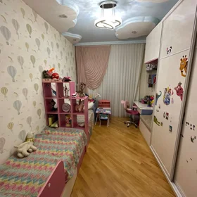 In Baku 128.0 m² apartment is for sale - Image 10