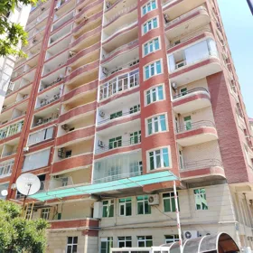 In Baku 176.0 m² apartment is for sale - Image 3