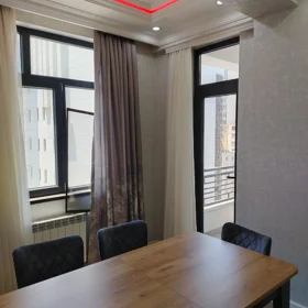 In Baku 100.0 m² apartment is for sale - Image 4