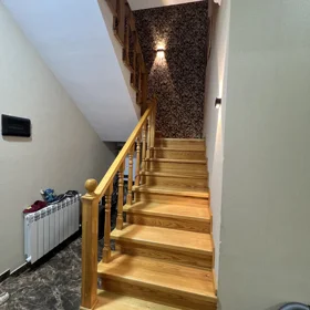 In nan 200.0 m² house with 4.0 rooms is for sale - Image 8