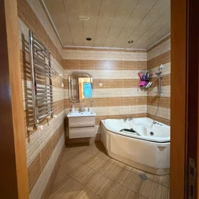 In Baku 88.0 m² apartment is for rent - Image 5