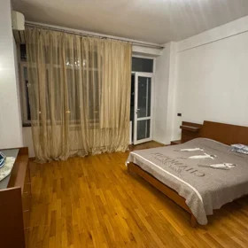 In Baku 100.0 m² apartment is for rent - Image 9