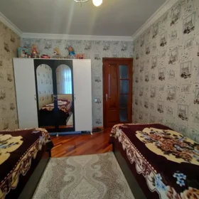 In Baku 80.0 m² apartment is for rent - Image 8