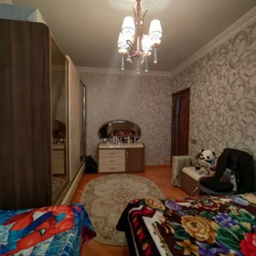 In Baku 80.0 m² apartment is for rent - Image 9