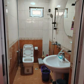 In Binəqədi rayonu 110.0 m² house with 3.0 rooms is for sale - Image 6