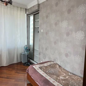 In Baku 285.0 m² apartment is for rent - Image 2