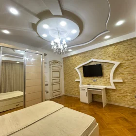 In Baku 175.0 m² apartment is for rent - Image 7