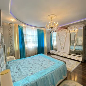 In Baku 140.0 m² apartment is for rent - Image 7