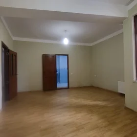 In Baku 125.0 m² apartment is for sale - Image 2