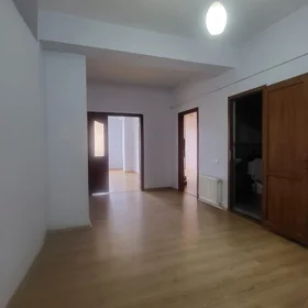 In Baku 125.0 m² apartment is for sale - Image 4