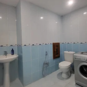 In Baku 125.0 m² apartment is for sale - Image 10