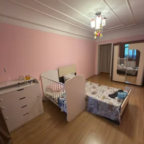 In Baku nan m² apartment is for sale - Image 4