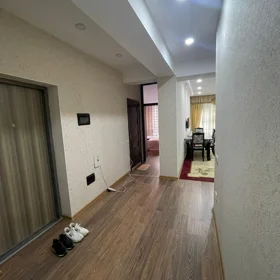 In Baku 100.0 m² apartment is for rent - Image 9